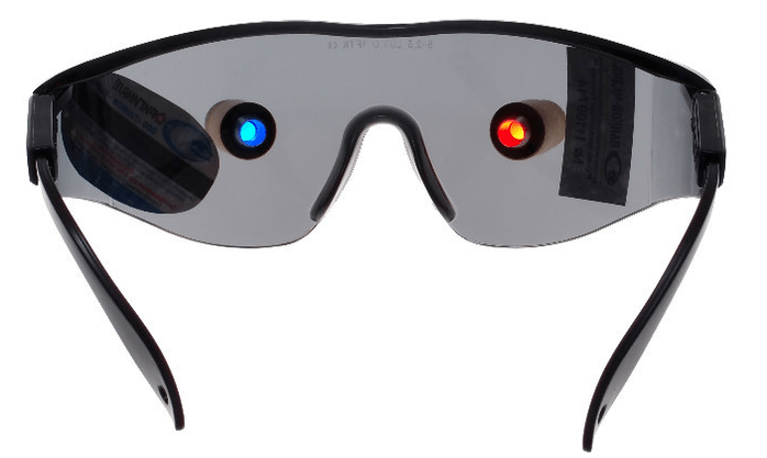 Occhiali da allenamento con emettitori LED per migliorare la visione